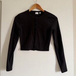 Aritzia Sunday Best Black Cropped Long Sleeve Button Down Cardigan size XS EUC